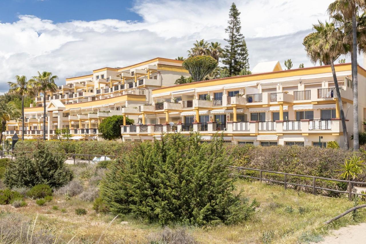 Oleholidays 806 Romana Playa Primera Linea De Playa Marbella Bagian luar foto